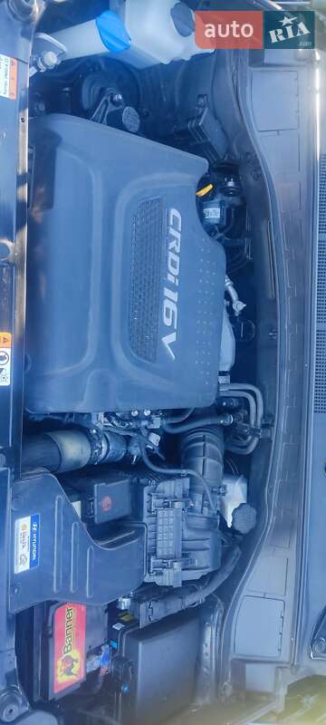 Внедорожник / Кроссовер Hyundai Grand Santa Fe 2016 в Черновцах