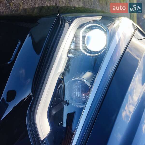 Внедорожник / Кроссовер Hyundai Grand Santa Fe 2016 в Черновцах