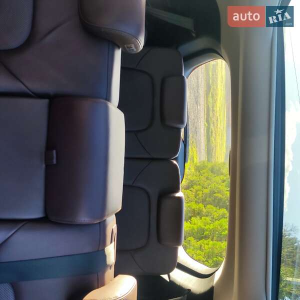 Внедорожник / Кроссовер Hyundai Grand Santa Fe 2016 в Черновцах