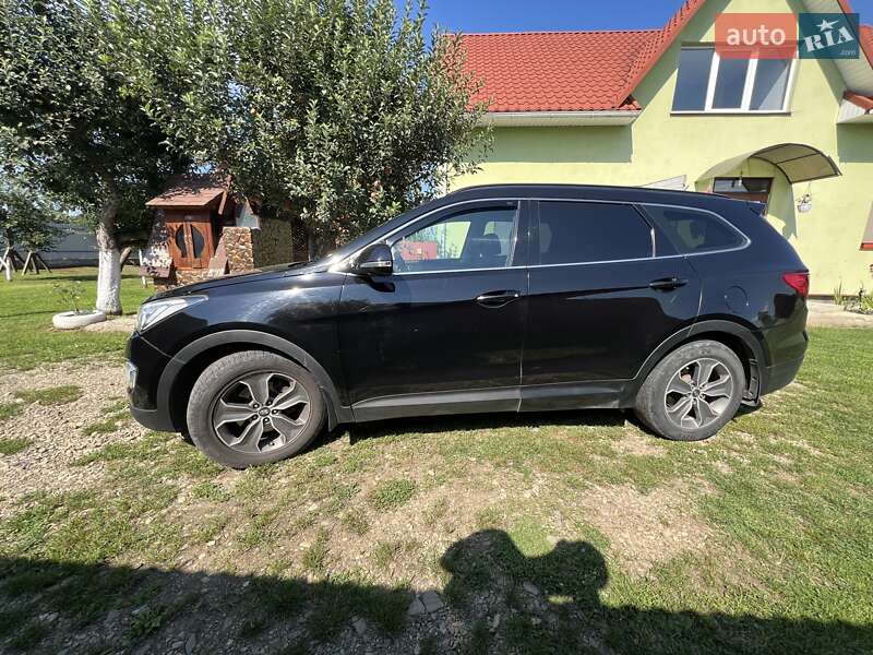 Внедорожник / Кроссовер Hyundai Grand Santa Fe 2015 в Черновцах