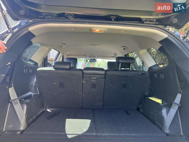 Внедорожник / Кроссовер Hyundai Grand Santa Fe 2015 в Черновцах