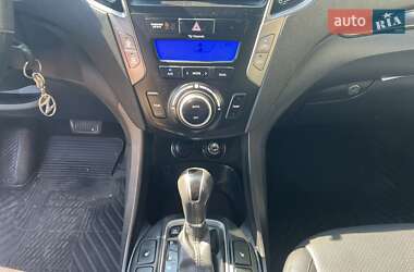 Позашляховик / Кросовер Hyundai Grand Santa Fe 2015 в 