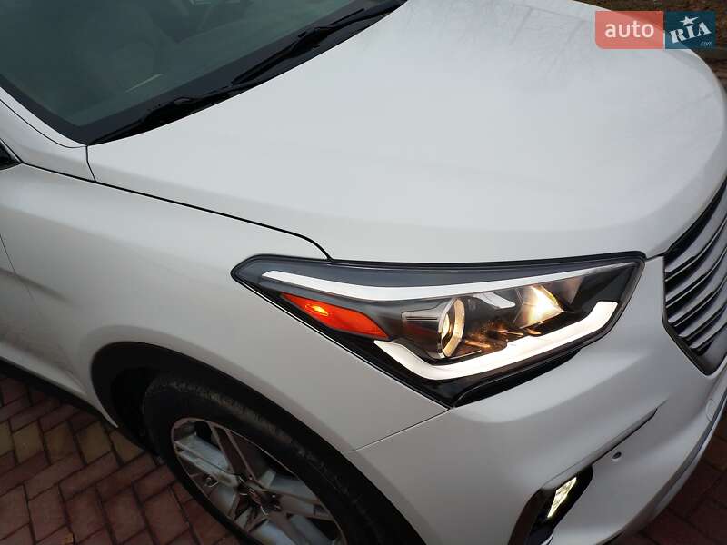 Внедорожник / Кроссовер Hyundai Grand Santa Fe 2016 в Хмельницком