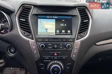 Внедорожник / Кроссовер Hyundai Grand Santa Fe 2015 в 