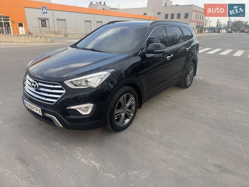 Hyundai Grand Santa Fe 2015