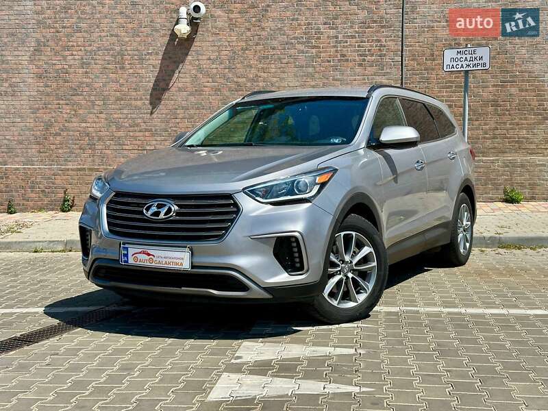Hyundai Grand Santa Fe 2016