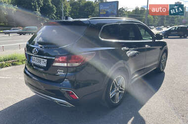 Внедорожник / Кроссовер Hyundai Grand Santa Fe 2017 в 
