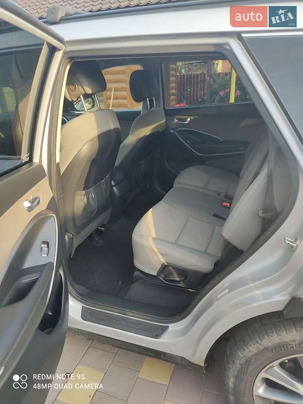 Внедорожник / Кроссовер Hyundai Grand Santa Fe 2016 в Казатине фото 24 Внедорожник / Кроссовер Hyundai Grand Santa Fe 2016 в Казатине