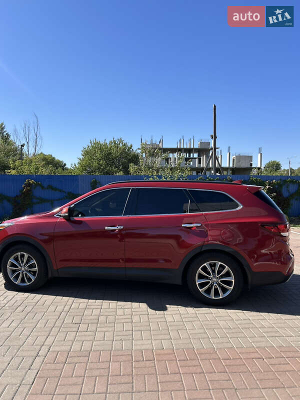 Внедорожник / Кроссовер Hyundai Grand Santa Fe 2017 в Сумах