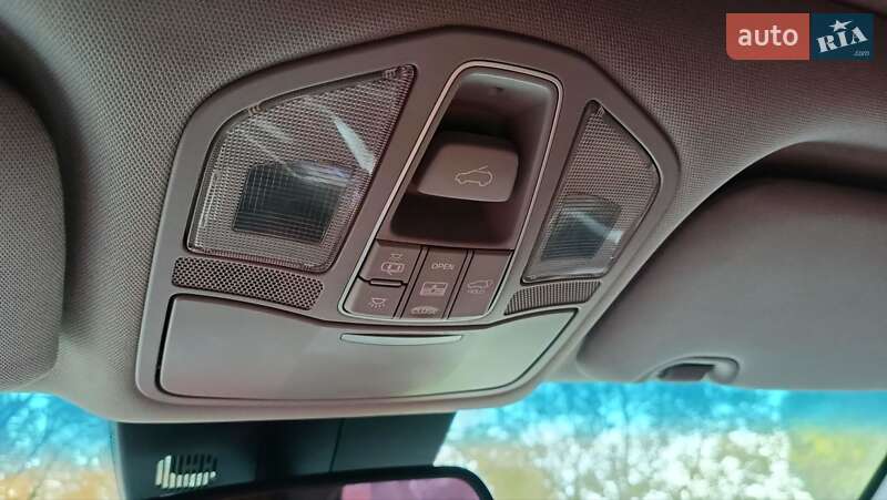 Внедорожник / Кроссовер Hyundai Grand Santa Fe 2016 в Ровно