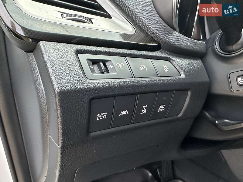 Внедорожник / Кроссовер Hyundai Grand Santa Fe 2015 в Хмельницком