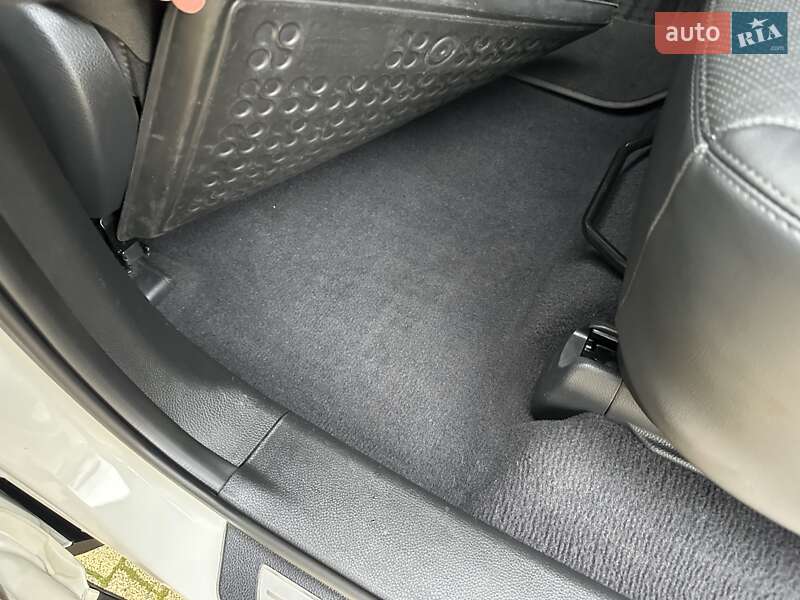 Внедорожник / Кроссовер Hyundai Grand Santa Fe 2015 в Хмельницком