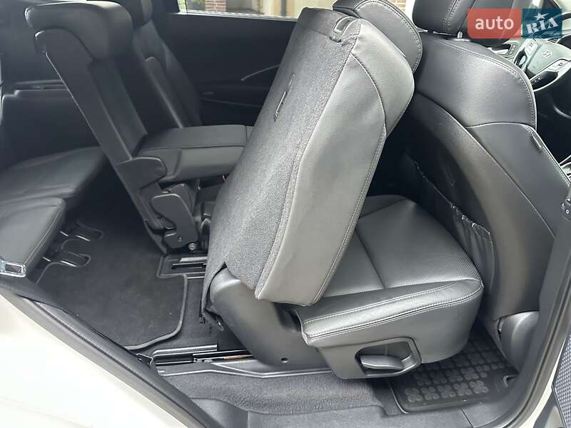 Внедорожник / Кроссовер Hyundai Grand Santa Fe 2015 в Хмельницком