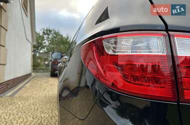 Внедорожник / Кроссовер Hyundai Grand Santa Fe 2015 в 