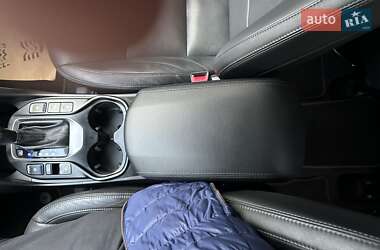 Внедорожник / Кроссовер Hyundai Grand Santa Fe 2015 в 