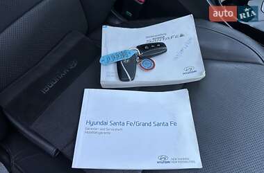 Внедорожник / Кроссовер Hyundai Grand Santa Fe 2015 в 
