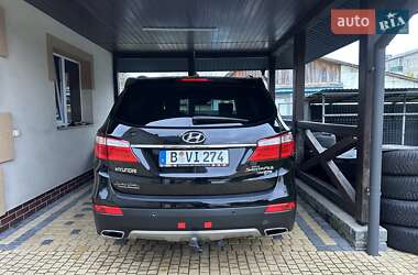 Внедорожник / Кроссовер Hyundai Grand Santa Fe 2015 в 