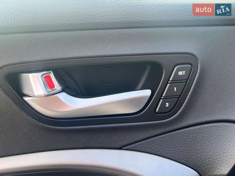 Внедорожник / Кроссовер Hyundai Grand Santa Fe 2019 в Львове