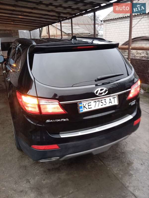 Внедорожник / Кроссовер Hyundai Grand Santa Fe 2015 в Каменском