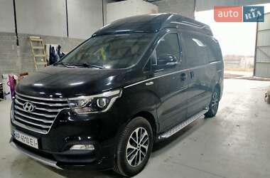 Минивэн Hyundai Grand Starex 2018 в Ужгороде