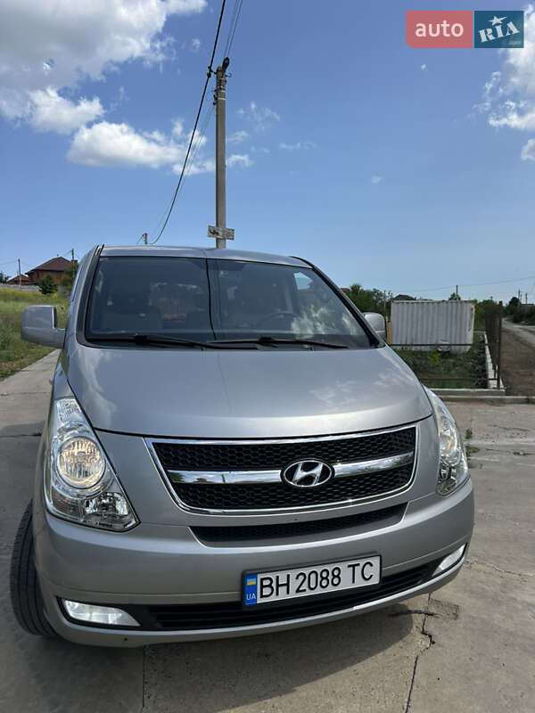 Мінівен Hyundai Grand Starex 2014 в Одесі