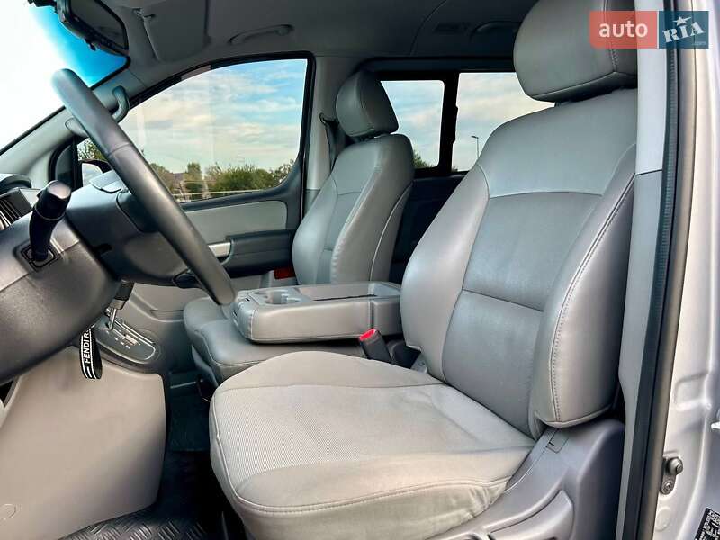 Минивэн Hyundai Grand Starex 2017 в Киеве фото 24 Минивэн Hyundai Grand Starex 2017 в Киеве