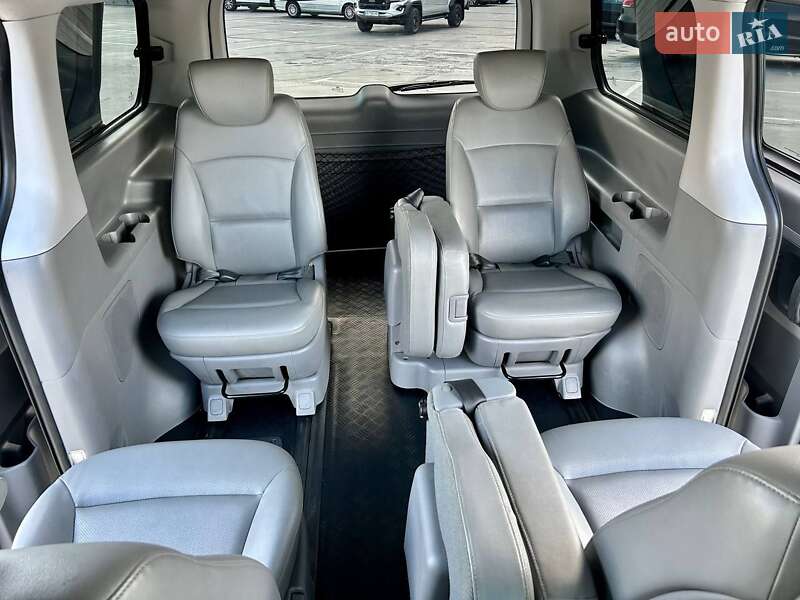 Минивэн Hyundai Grand Starex 2017 в Киеве фото 78 Минивэн Hyundai Grand Starex 2017 в Киеве