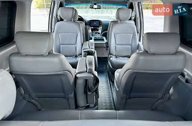 Минивэн Hyundai Grand Starex 2017 в 