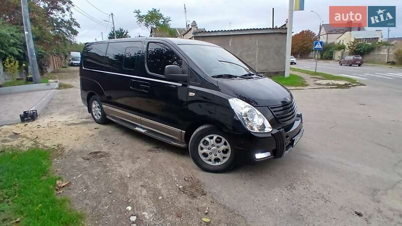 Минивэн Hyundai Grand Starex 2010 в Николаеве