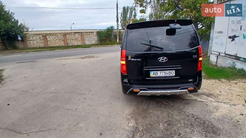 Минивэн Hyundai Grand Starex 2010 в Николаеве