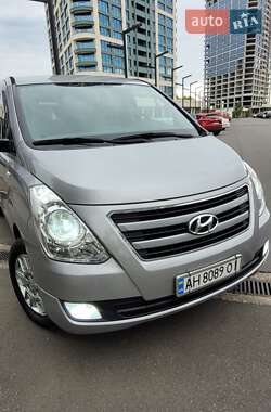 Мінівен Hyundai Grand Starex 2016 в Дніпрі