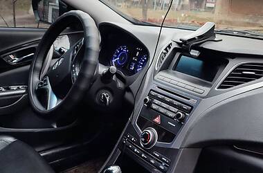 Седан Hyundai Grandeur 2015 в Кривом Роге