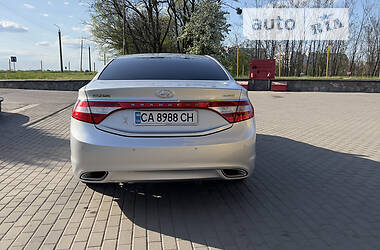 Седан Hyundai Grandeur 2012 в Смеле
