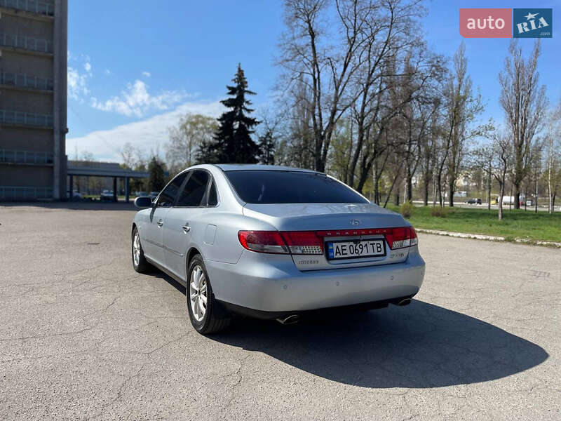 Седан Hyundai Grandeur 2008 в Днепре