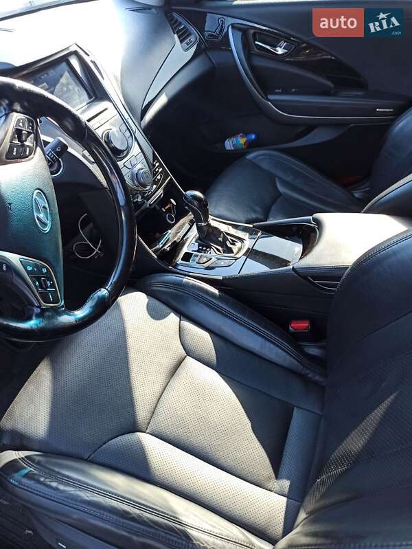 Седан Hyundai Grandeur 2011 в Кропивницькому