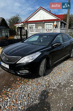 Седан Hyundai Grandeur 2013 в Сарнах