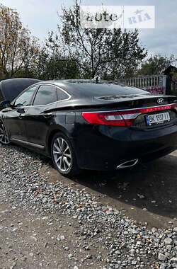 Седан Hyundai Grandeur 2013 в Сарнах