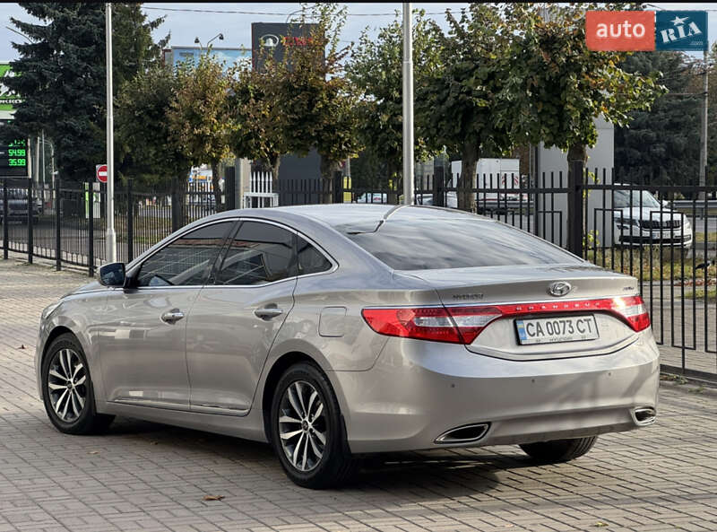 Седан Hyundai Grandeur 2012 в Черкасах