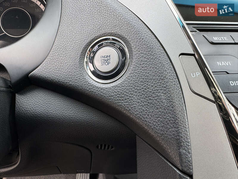 Седан Hyundai Grandeur 2013 в Києві