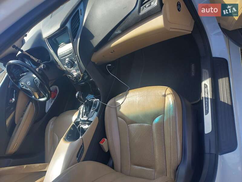 Седан Hyundai Grandeur 2011 в Києві