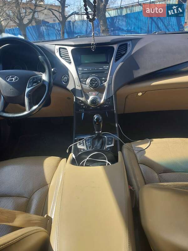 Седан Hyundai Grandeur 2011 в Києві