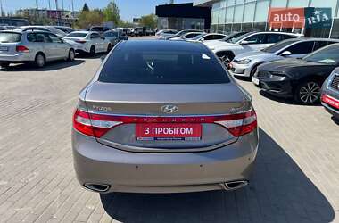 Седан Hyundai Grandeur 2013 в 