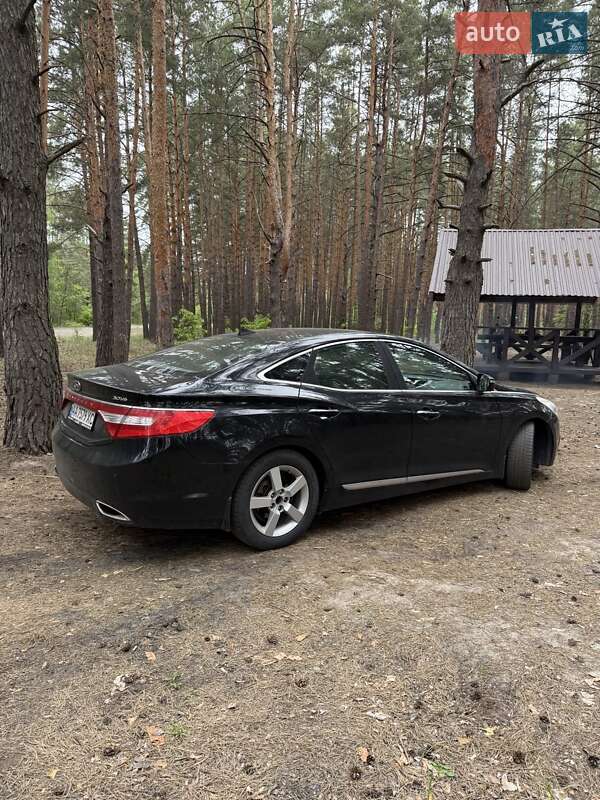 Седан Hyundai Grandeur 2013 в Києві фото 13 Седан Hyundai Grandeur 2013 в Києві