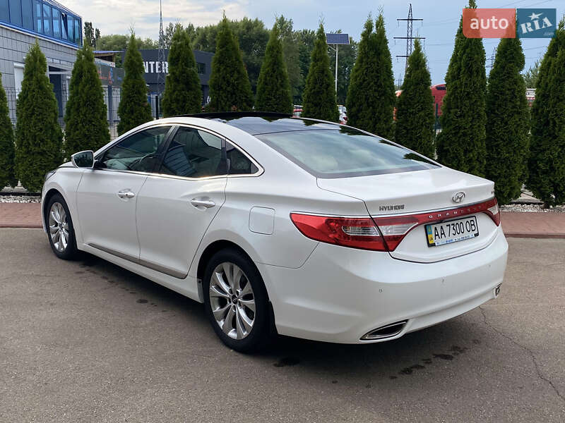 Седан Hyundai Grandeur 2013 в Киеве