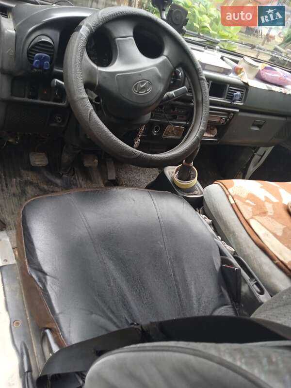 Мінівен Hyundai H 100 1996 в Мостиській