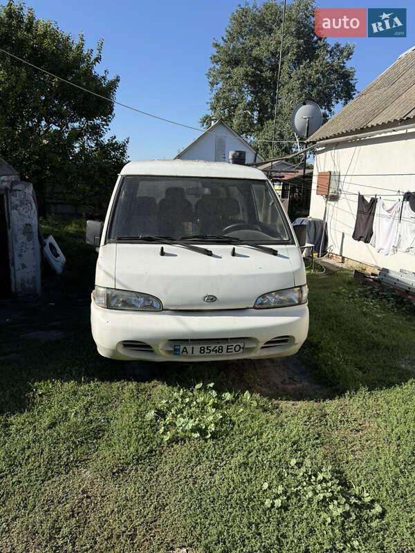 Hyundai H 100 2001