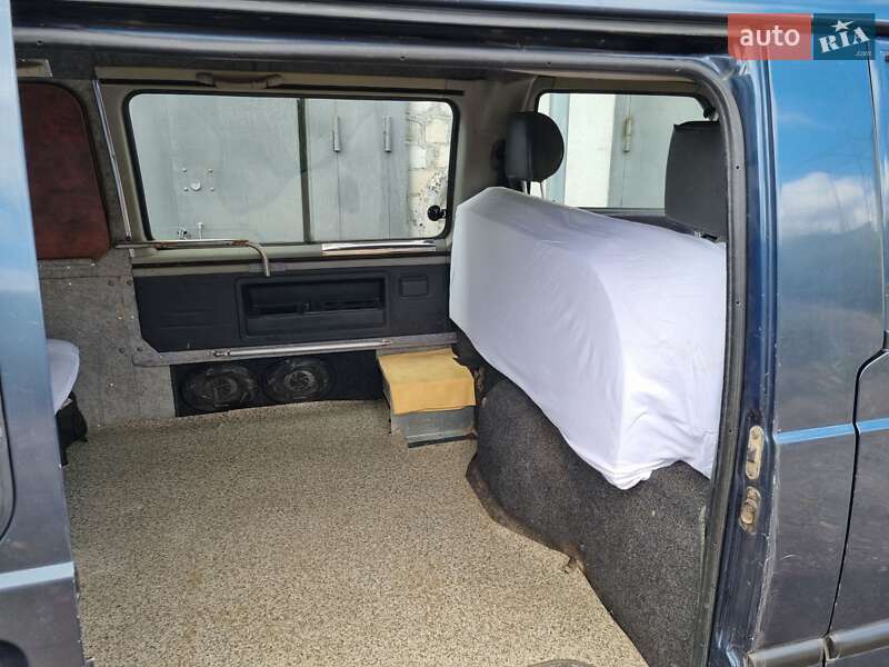 Минивэн Hyundai H 100 2000 в Николаеве