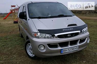 Мінівен Hyundai H-1 2004 в 