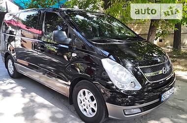 Минивэн Hyundai H-1 2012 в 