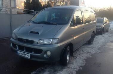 Мінівен Hyundai H-1 2000 в 